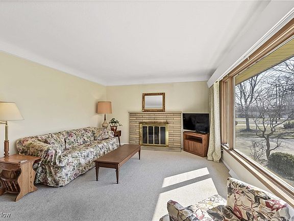 2nd image of 2396 Hillcrest Ln