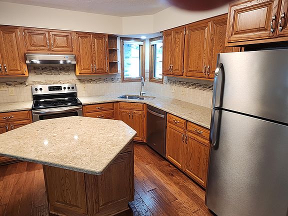 5th image of 1216 E Republic Ave