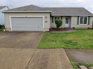 2790 Stanford St, Woodburn, OR 97071