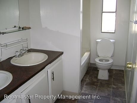 4th image of 297 Nassau Dr
