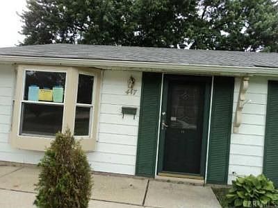 1st image of 447 Amesbury Dr