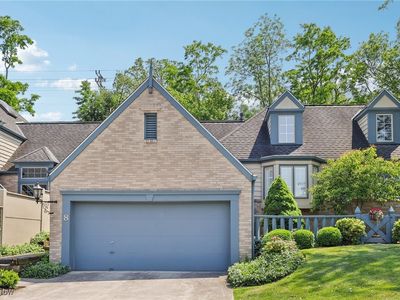8 Baldwin Ln, Rocky River, OH, 44116