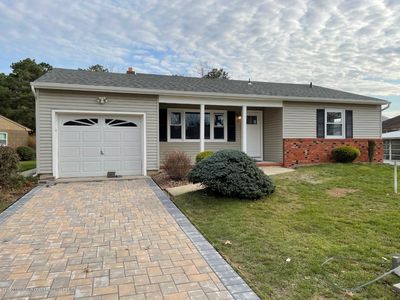 27 Burlington Ct, Toms River, NJ, 08757