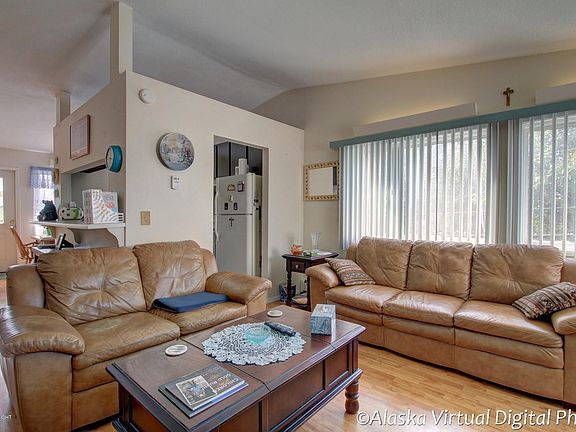 5th image of 7141 Weimer Rd APT 18