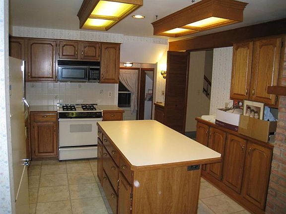 3rd image of 4761 Bowdoin Pines Pl NW