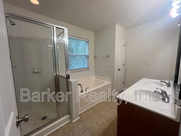 11711-100 Mezzanine Dr — Photo 5