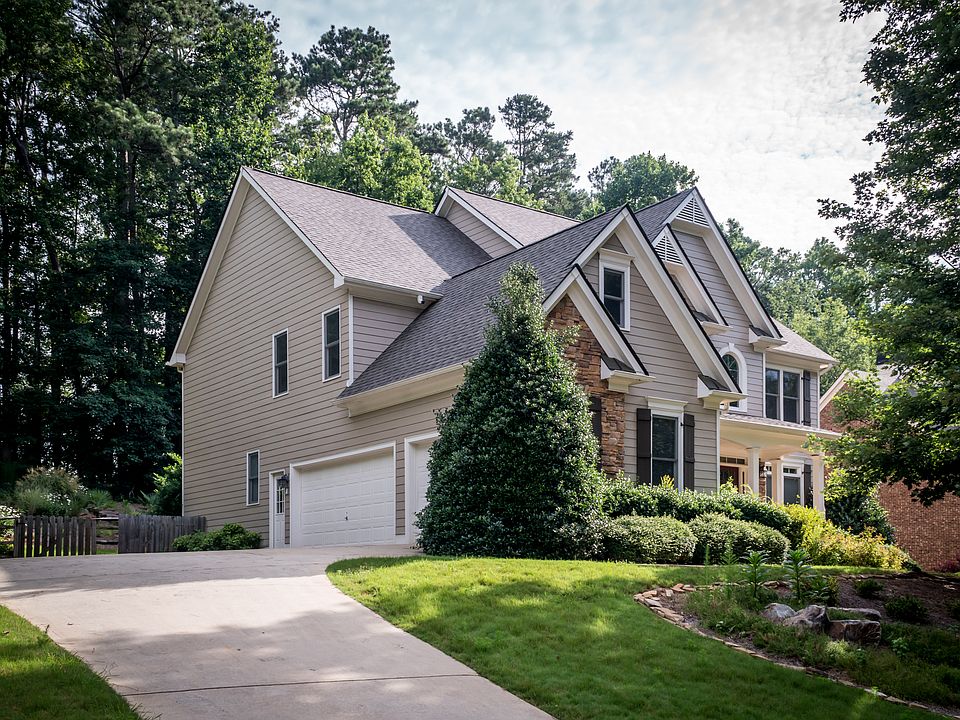 1st image of 120 Laurel Ridge Dr