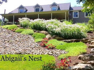 94 Five Bridge Rd, Brimfield, MA 01010