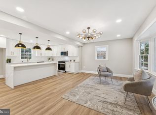 2308 Creek Dr, Alexandria, VA 22308