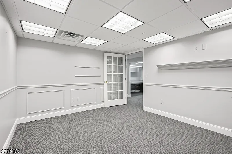 5 bed, 1800 sqft, $2,400 — Photo 4