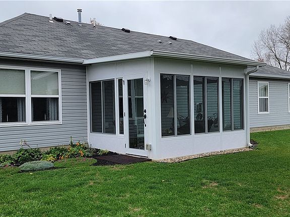 2nd image of 1430 Hunter Ct
