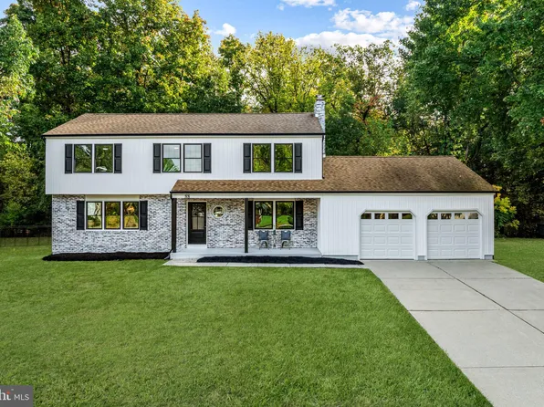 88 Peregrine Dr, Voorhees, NJ 08043