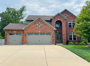 337 Meadowbrook Dr, Ballwin, MO