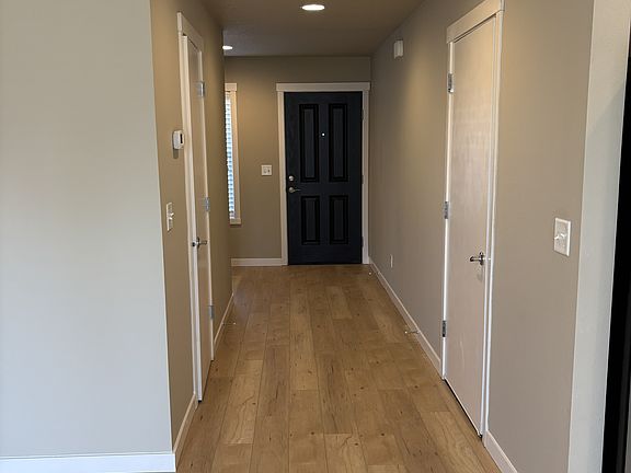 3rd image of 3814 NE 87th Pl