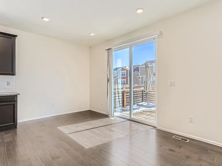 14980 Vienna Cir — Photo 13
