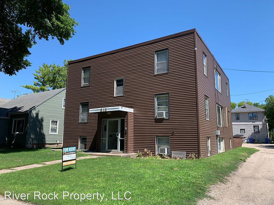 1st image of 813 8th St N #8827904