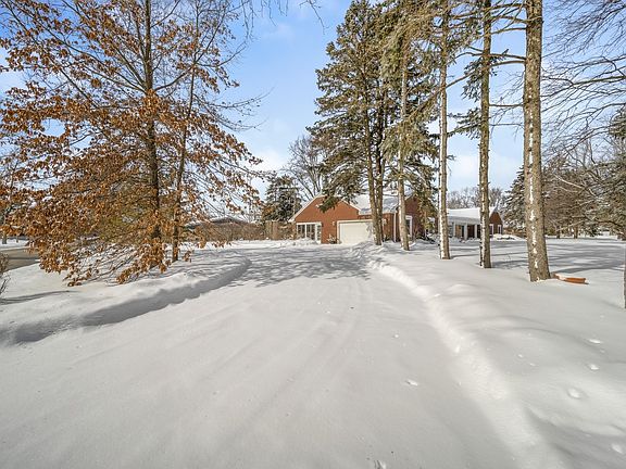 3rd image of 603 Palladium Dr E