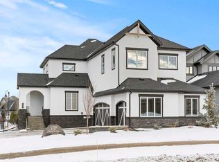 137 W Waters Edge Dr, Foothills County, AB T1S4K6
