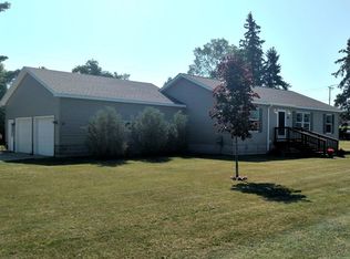 738 Cliff St, Quinnesec, MI 49876