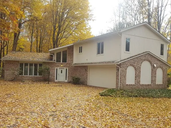 38550 Dodds Landing Dr, Willoughby Hills, OH 44094