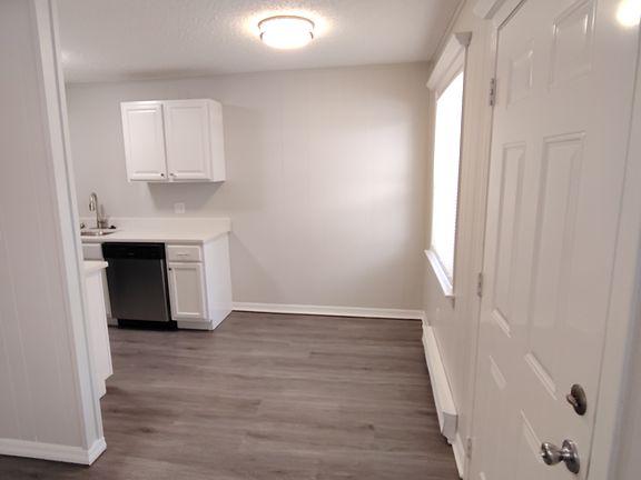 4th image of 1002 W Hughes St APT 1