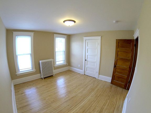 4th image of 1486 Hague Ave