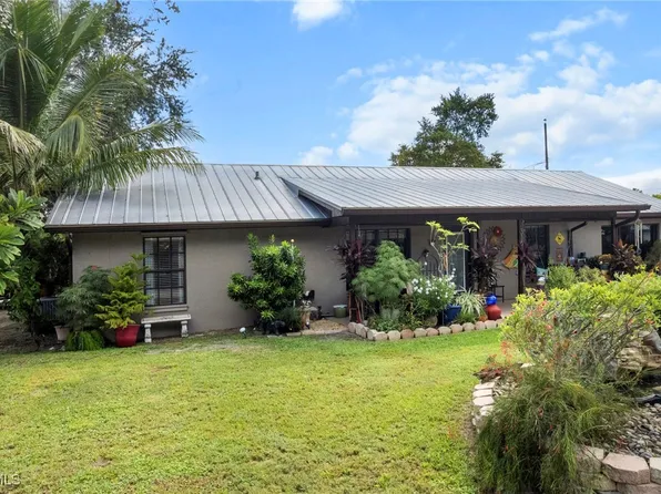 3168 Tropicana Blvd, Naples, FL 34116