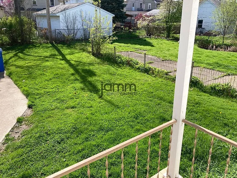 1285 W 105th St #1285 W 105TH ST LOWE — Photo 23