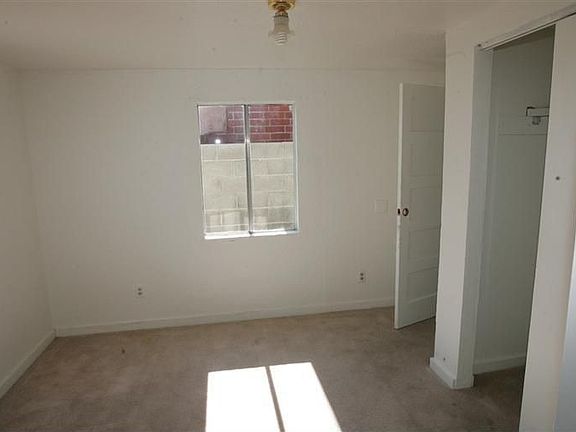 5th image of 633 Andrew St