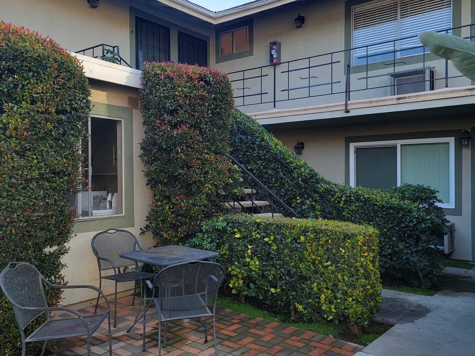 541 La Cadena Way — Photo 1