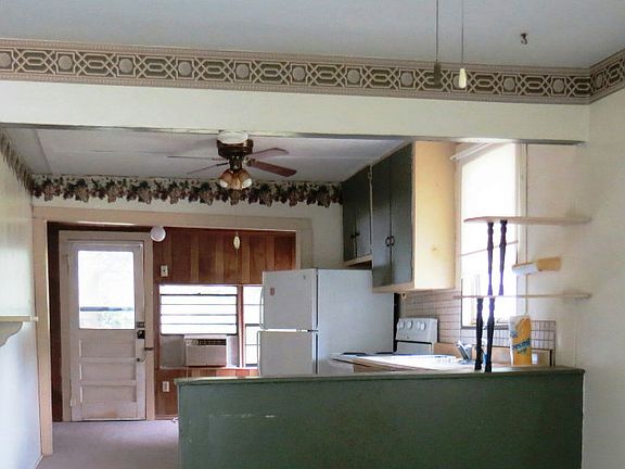 4th image of 813 Blackburn Ave