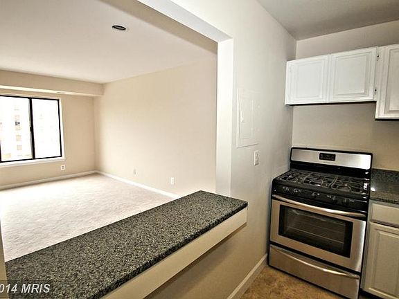 4th image of 3100 S Manchester St APT 529