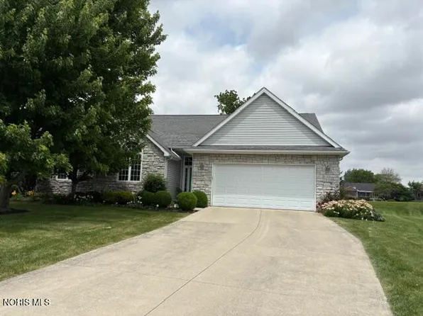 2120 Bluestone Dr, Findlay, OH 45840