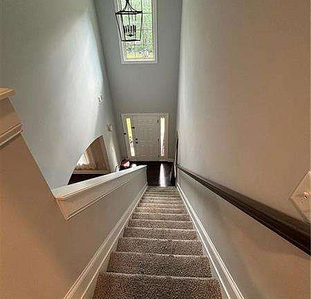 4th image of 208 Shields St