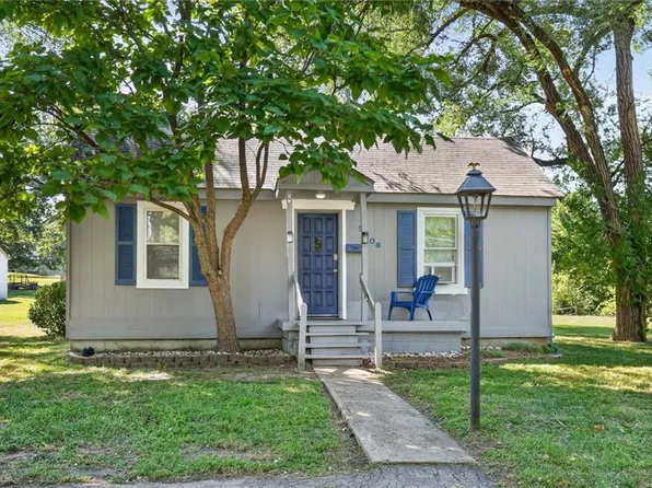 5308 Quivira Rd, Shawnee, KS 66216