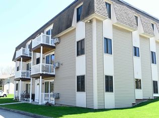 1398 Lonsdale Ave APT 12, Lincoln, RI 02865