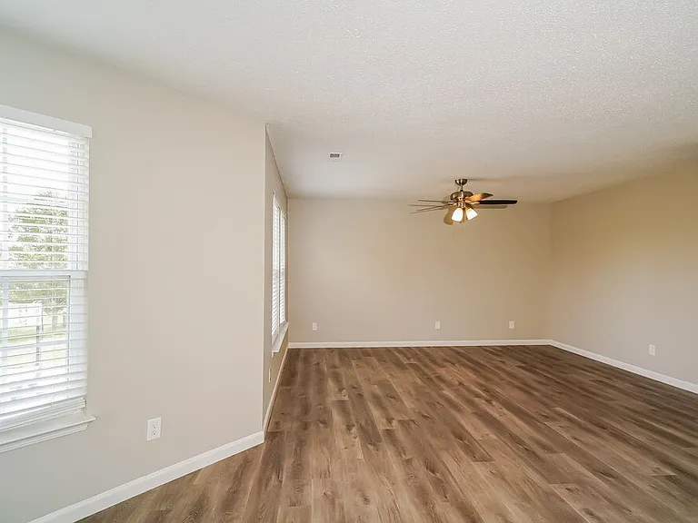 5609 Woodland Trace Blvd — Photo 10