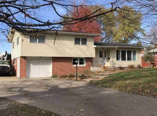 221 Howard St, Sumner, IA 50674