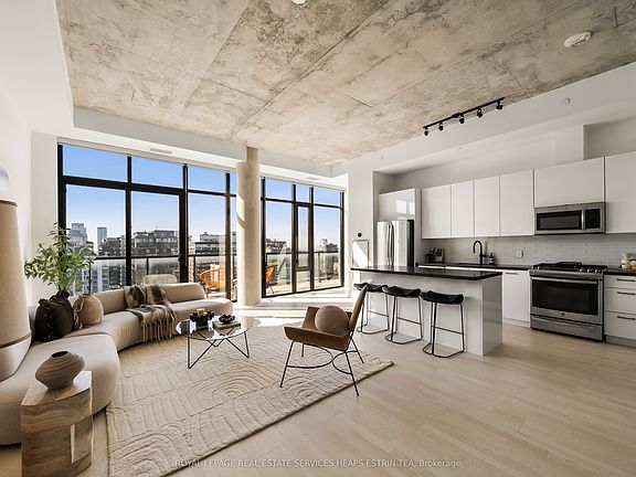 3rd image of 608 Richmond St W Unit Penthouse 05