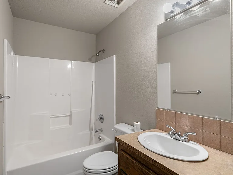 703 W Garland St #A — Photo 13