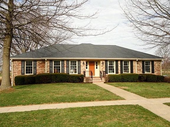 4th image of 120 Fairway Dr