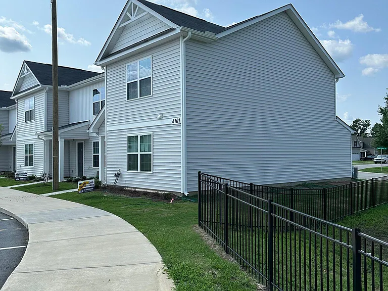 4101 Laurel Ridge Dr #G — Photo 25