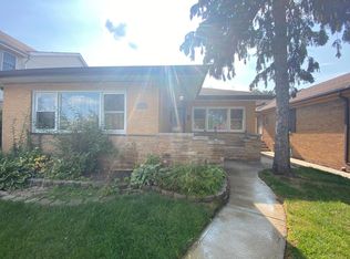 5450 N La Crosse Ave, Chicago, IL 60630