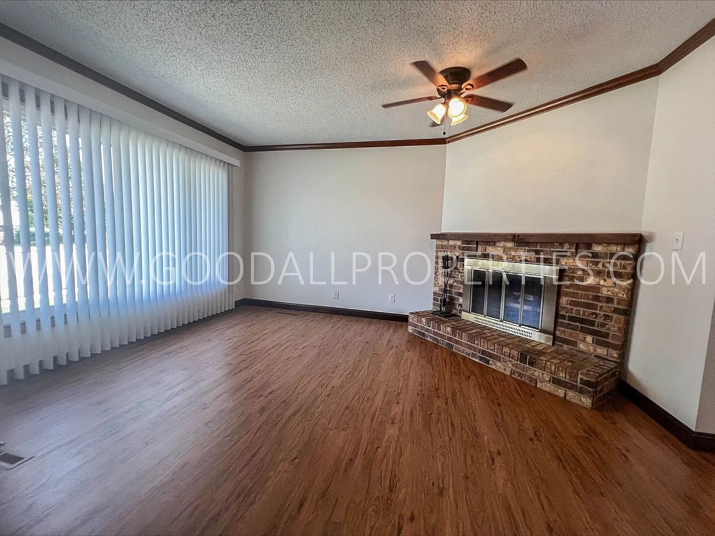 3 bedroom duplex in Clive — Photo 2