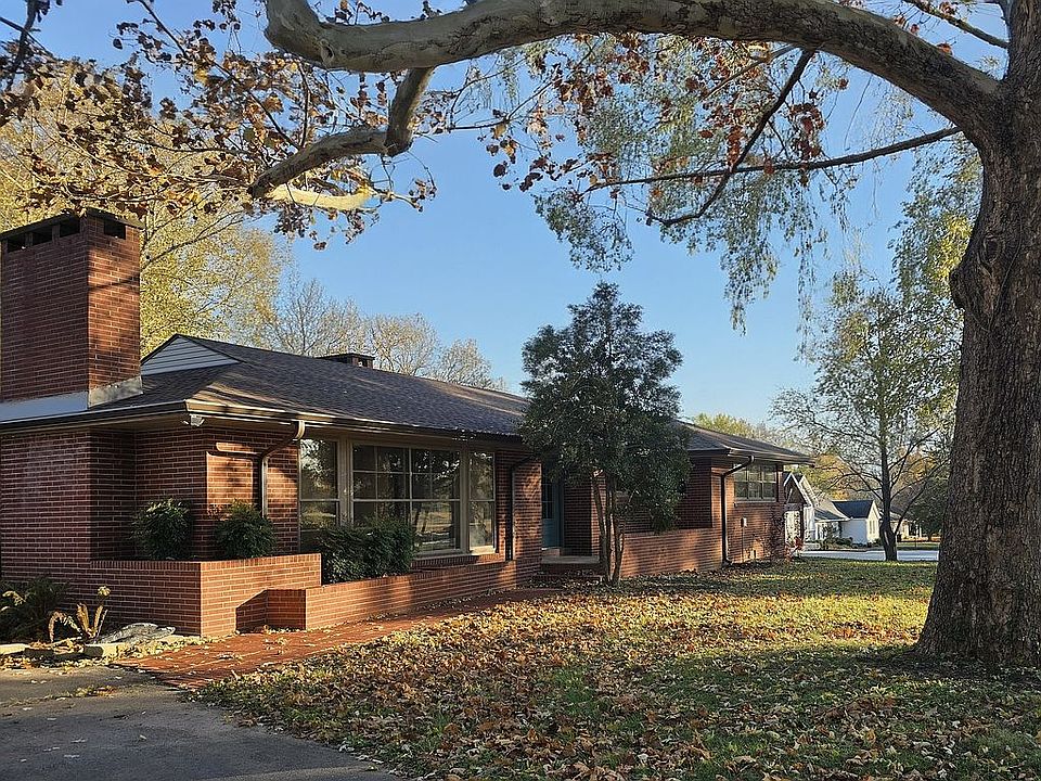 1st image of 3256 Circle Dr