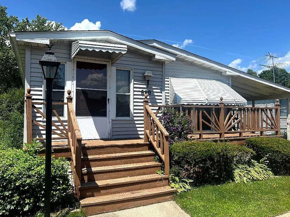 1st image of 880 Carmella Ln