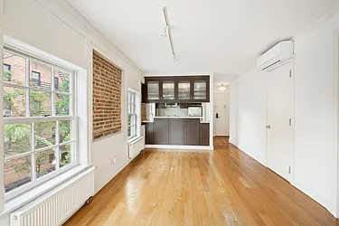 Rented by Living New York