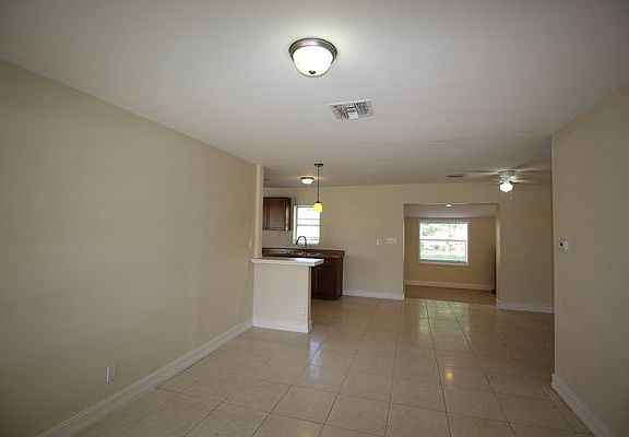 5th image of 1830 NW 33rd Ter