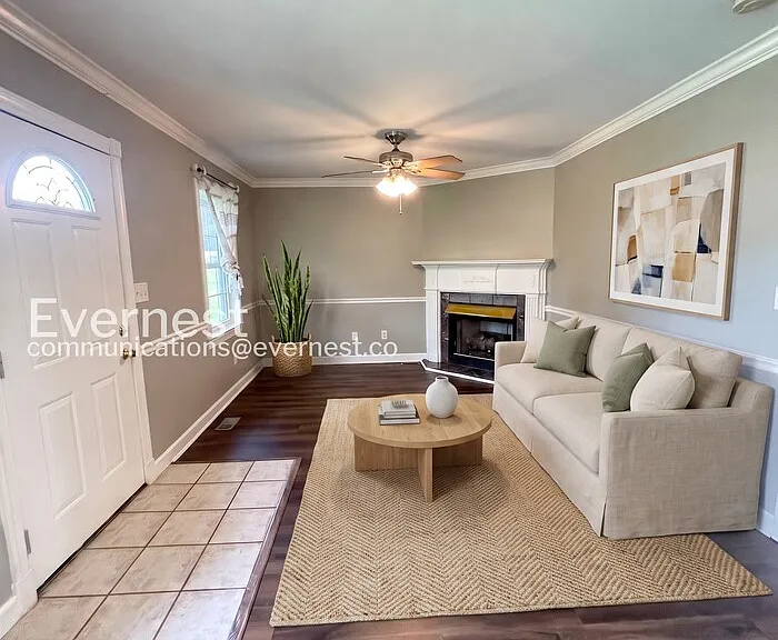 2249 Maplecrest Dr — Photo 2