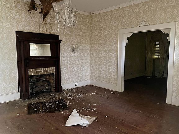 3rd image of 0 W Hart Ave